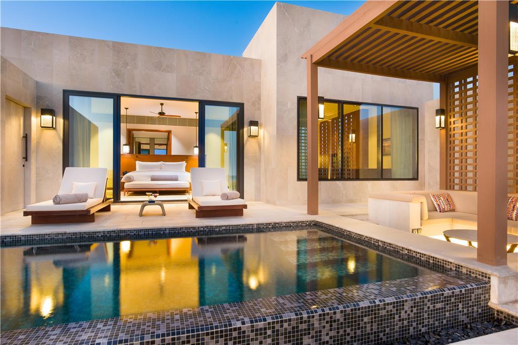 اليلا حينو باي منتجع 5*